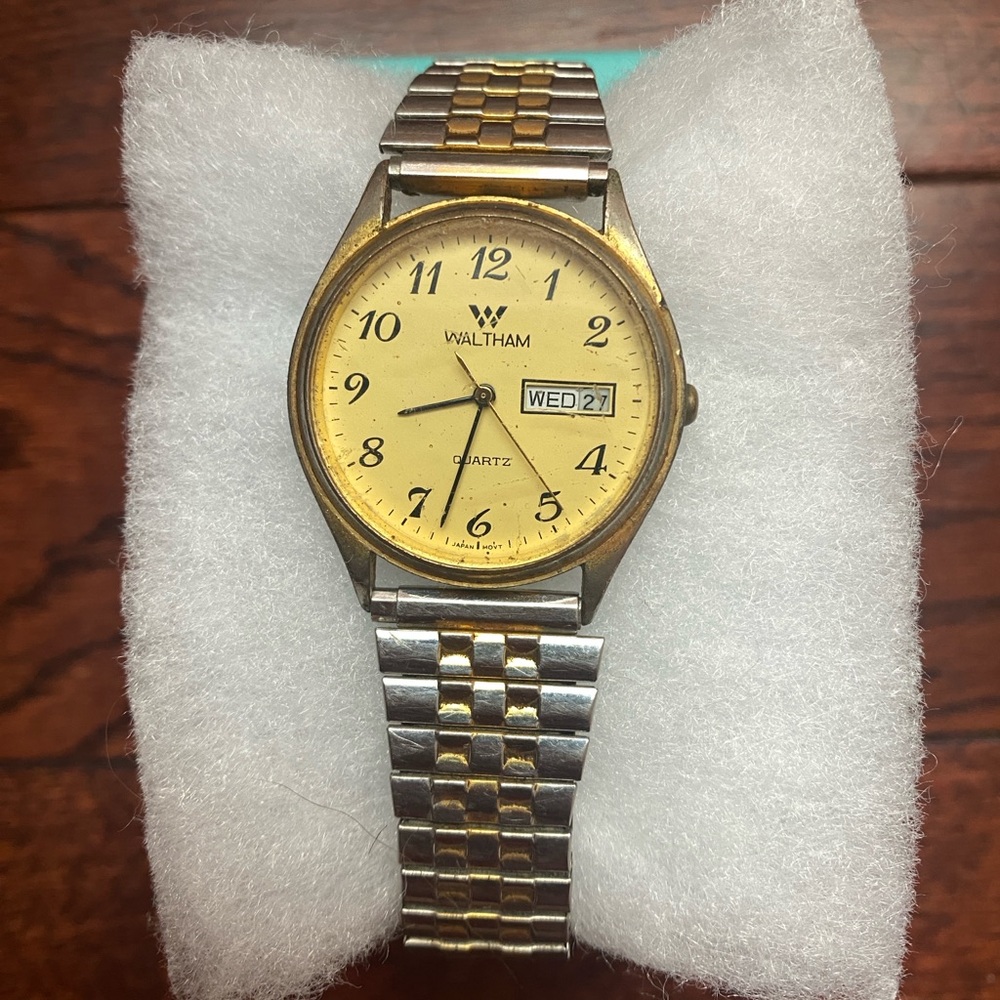 Waltham Unisex Quartz Watch